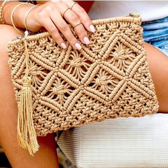LAST ONE: Handmade macrame crochet boho clutch - Picture 3 of 7